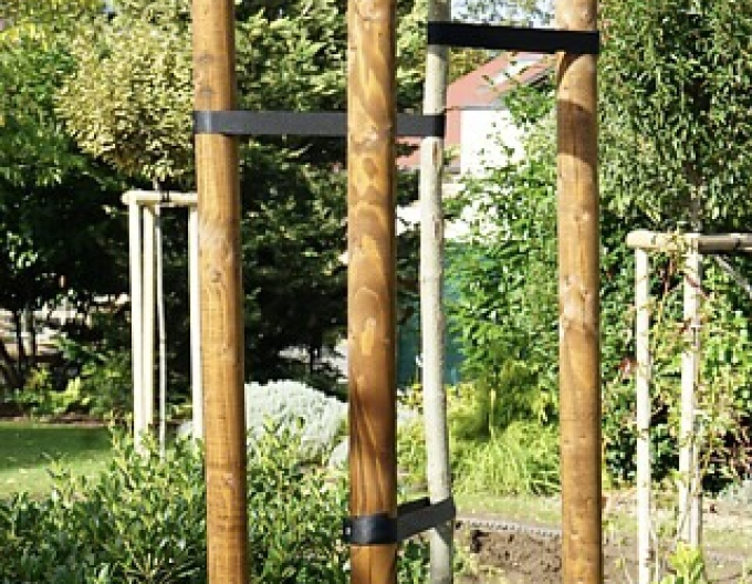 Podpěrný kůl s hrotem o průměru 5 cm - výška 250 cm