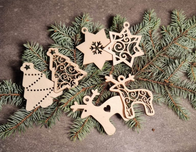 Tradiční sada - krabice s vánočními ozdobami