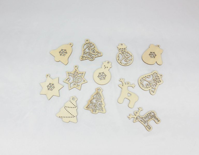 Tradiční sada - krabice s vánočními ozdobami