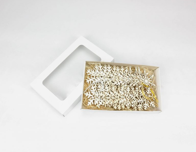 Sada se sněhovými vločkami - krabice s vánočními ozdobami