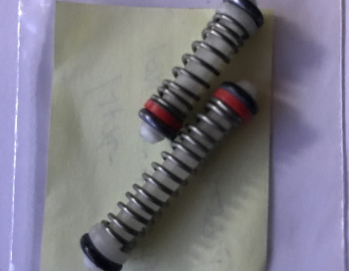 Písty postřikovačů THEMA 2ks ( krátký, dlouhý)