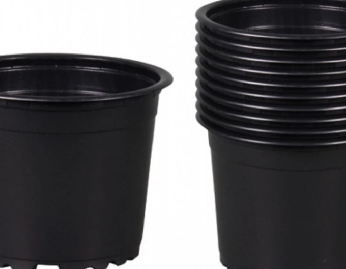 Plastový květináč kulatý průměr 9cm - 10ks