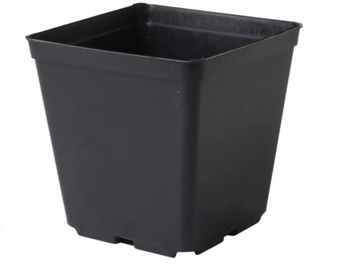 Čtvercový plastový květináč 11x11x12