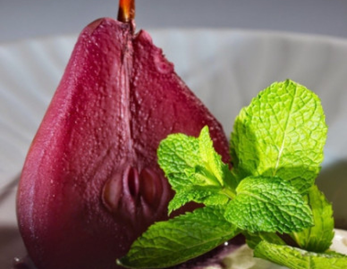 Hruška sloupovitá  Krvavníčka, letní, podn. Dula, kont. 5l