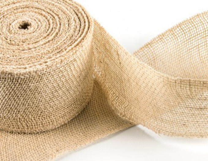 Jutová stuha v barvě slonové kosti 10cmx1m - metráž