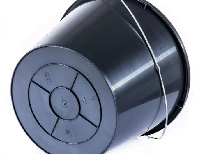 Plastové vědro s nálevkou 20 l