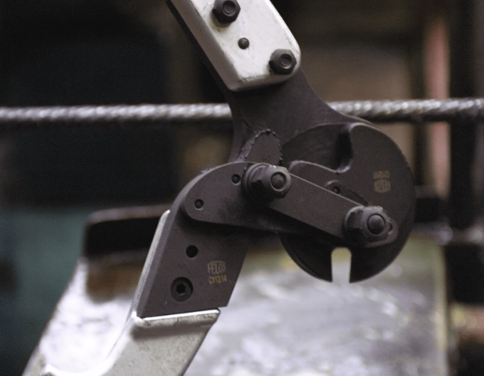 FELCO C112 Obouruční kleště, s vedením