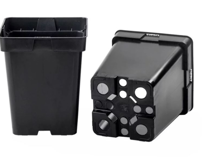 Čtvercová plastová nádoba 5l, 18 x 21,5 cm