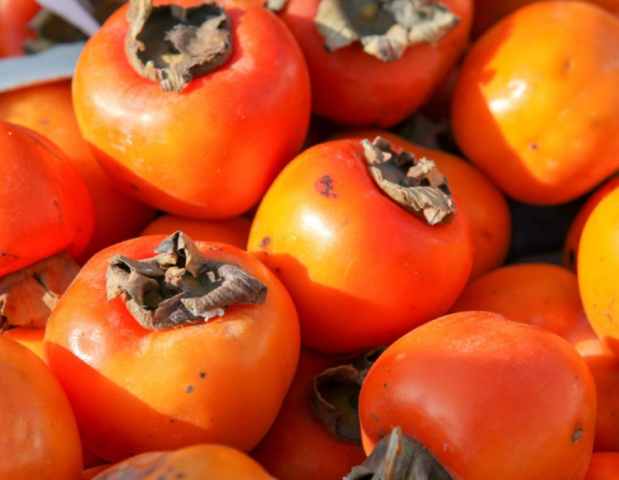 Hurmikaki Vaniglia na kmínku